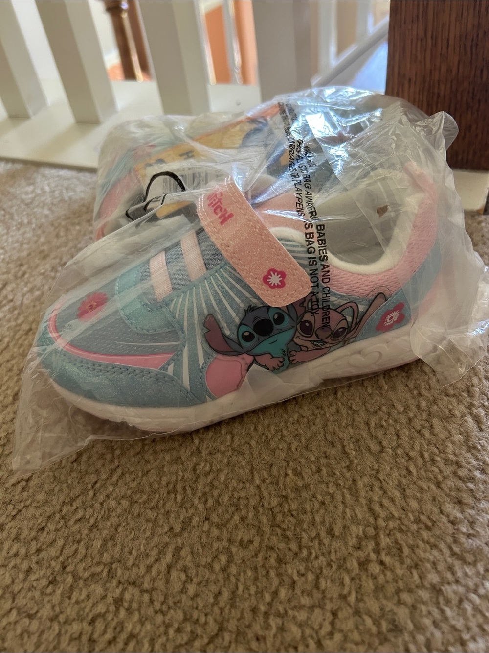 Kids' Lilo & Stitch Light-Up Sneakers - Pink & Light Blue size 11 NWT